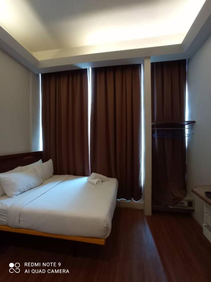 The Riverbank Hotel Kuantan Exterior foto
